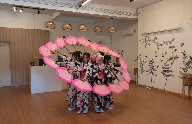 J-Wind Nihonkai: Belajar Tarian Sakura Odori bersama HIMADE STBA